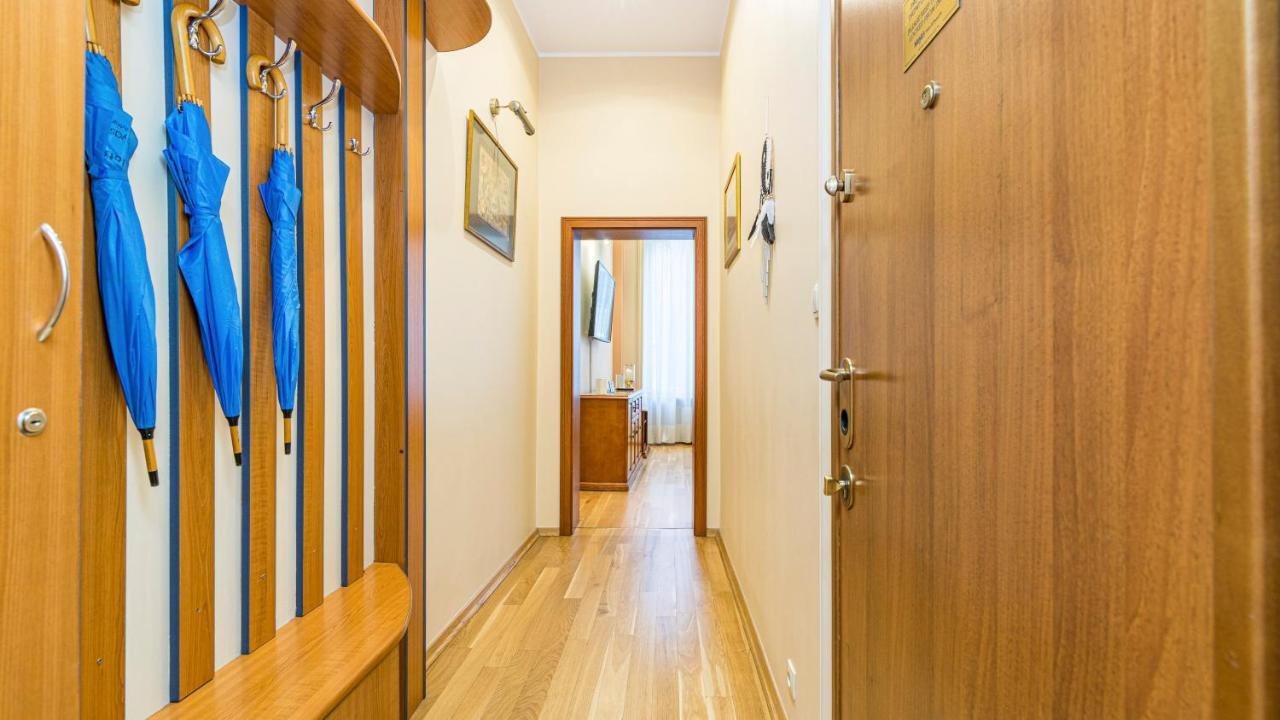 Maya'S Flats & Resorts - Old Town Dluga 72 One Storey 格但斯克 外观 照片