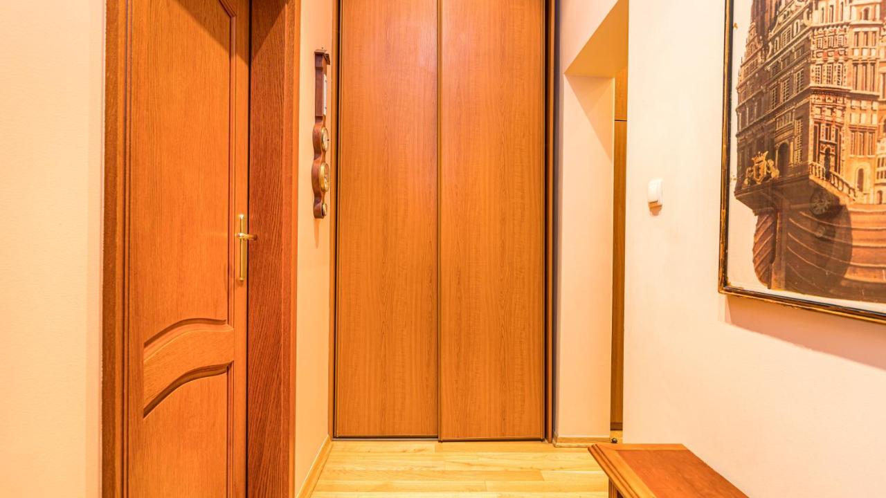 Maya'S Flats & Resorts - Old Town Dluga 72 One Storey 格但斯克 外观 照片